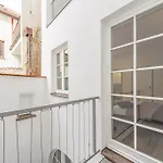 Downtown Royal Apartment *