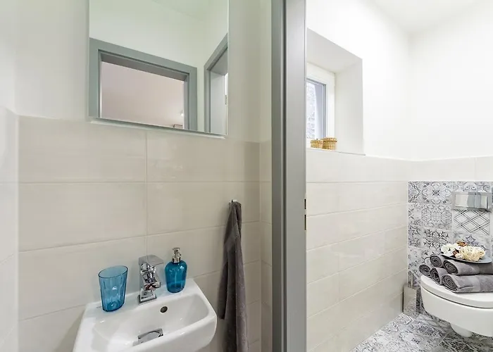 Downtown Royal Apartment *